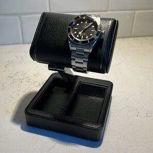 Wolf travel watch/ jewelry/ coin stand